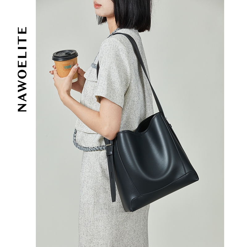 NAWOELITE Bucket Bag กระเป๋าถังหนังแท้คลาสสิก สำหรับผู้หญิง กระเป๋าสะพายไหล่ พร้อมสายสะพายปรับความยาวได้ กระเป๋า Crossbo