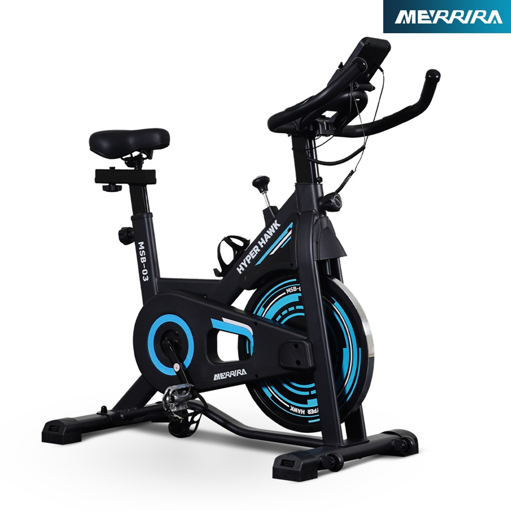 MERRIRA Spin Bike รุ่น Hyper Hawk MSB03 จักรยานออกกำลังกาย ระบบสายพาน จานล้อ 12 กก. ที่มี่วางโทรศัพท