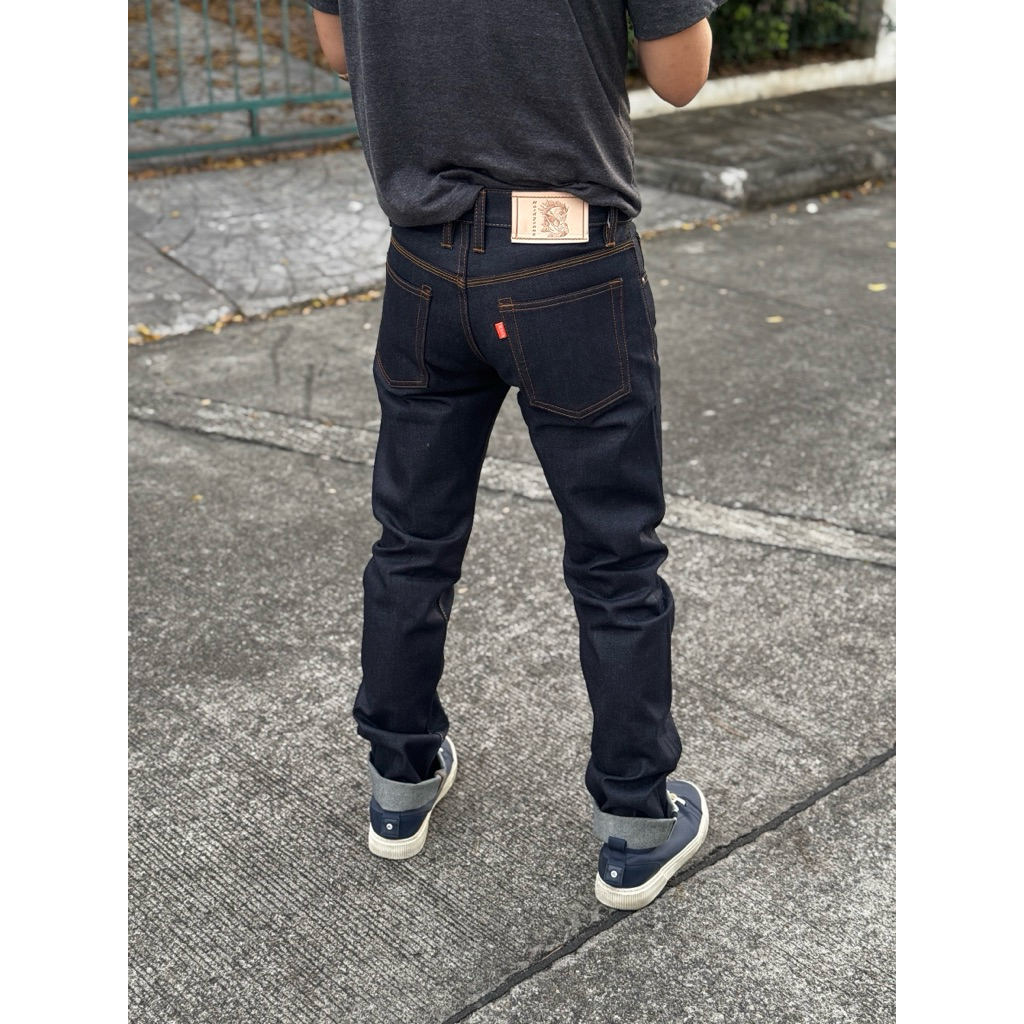 ฮาร์ทยีนส์ 18oz  รุ่นม้าป่ามัสแตง ยีนส์18Oz(ฮาร์ท ยีนส์)มีทรงกะบอกเล็กslim,ตรงstraight,ใหญ่Large