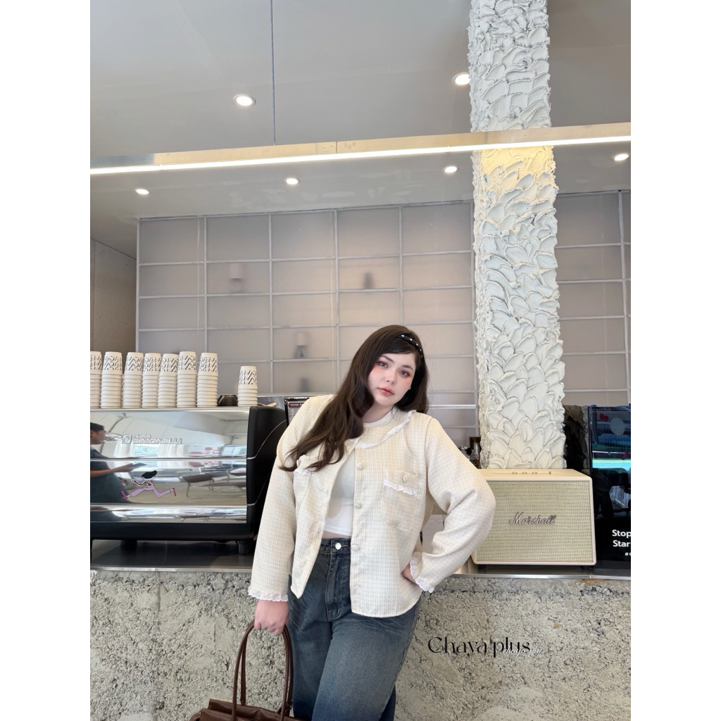 เสื้อสูท ​เสื้อคลุมเนื้อผ้าทอทวิค งานกระดุมปั๊ม แต่งลูกไม้รอบตัว - รูปที่ 2