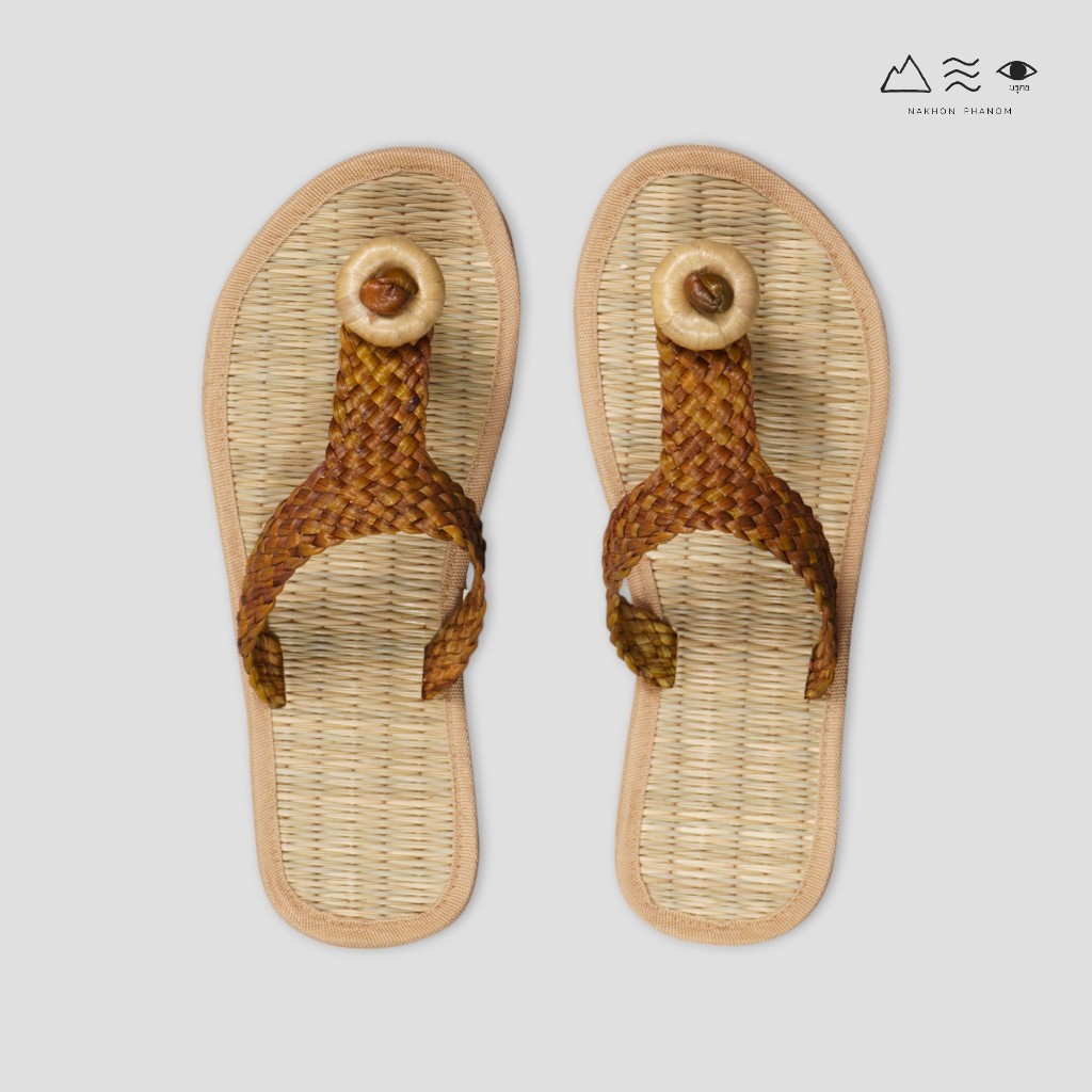 รองเท้าสานกก+ผักตบชวา C - น้ำตาล