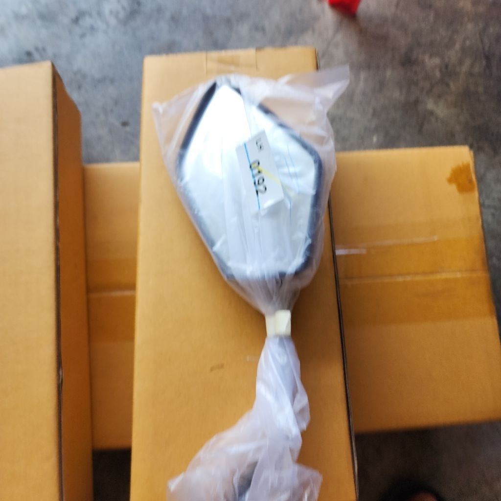 กระจกมองข้างKSR110ตัวนิว(56001-0192,56001-0193)