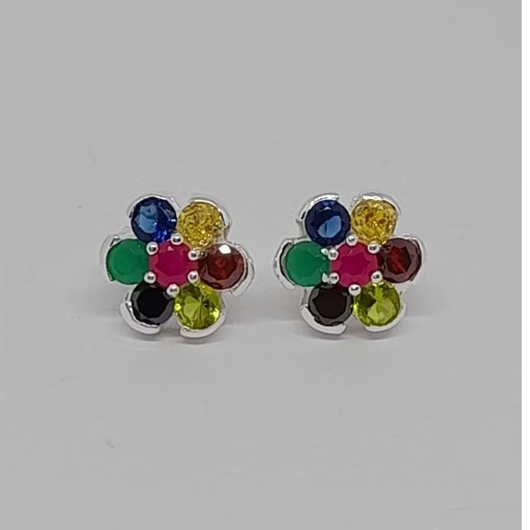 ต่างหูเงิน  ล้อมพลอยนพเก้า พร้อมส่ง