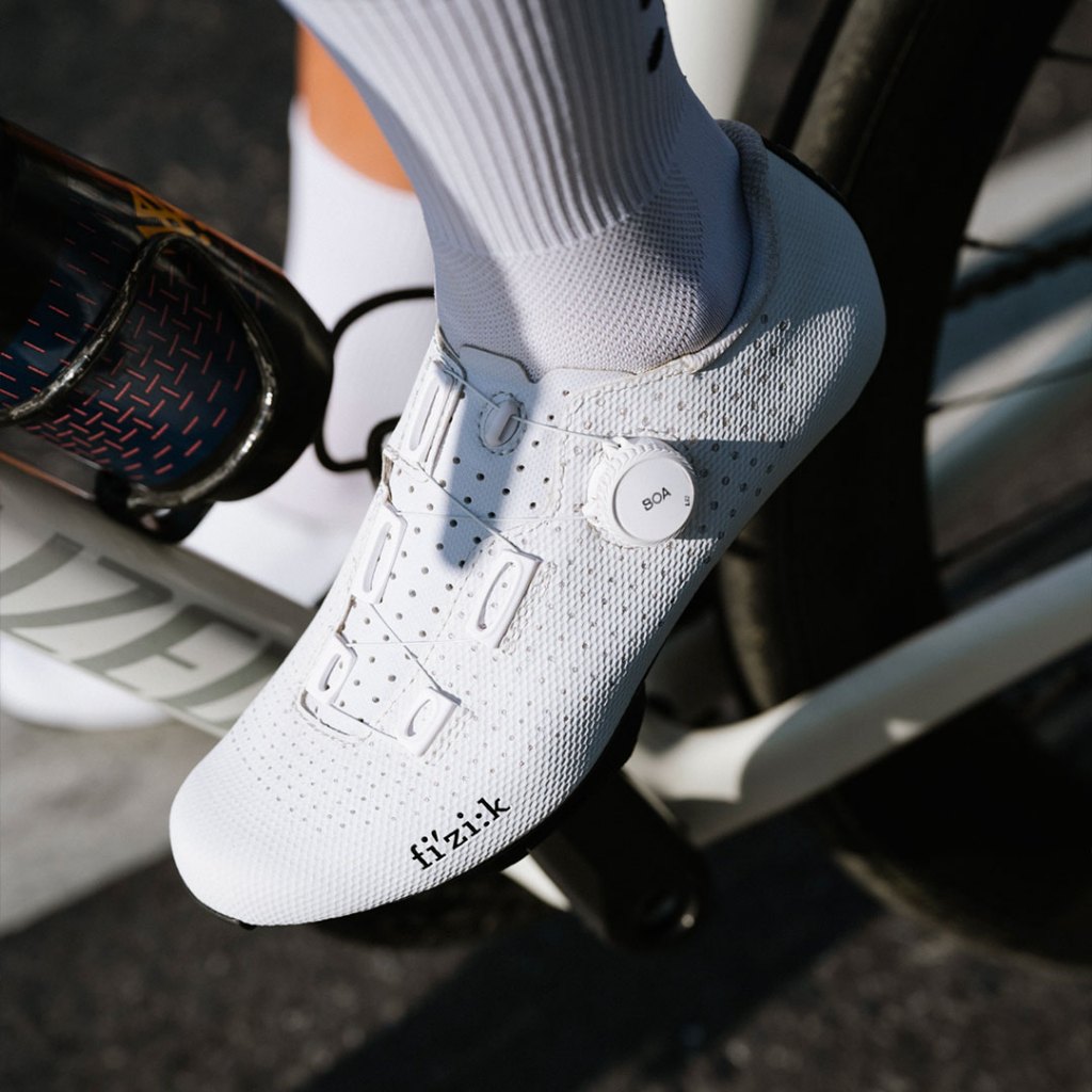 FIZIK TEMPO DECOS CARBON รองเท้าเสือหมอบพื้นคาร์บอน