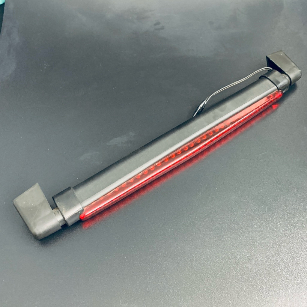 ไฟเบรคท้ายบน Honda Civic 3door (มือ2 ของแท้)