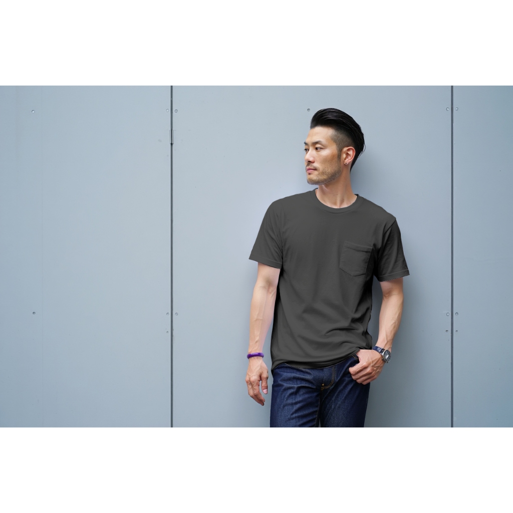 FRUIT OF THE LOOM Classic เสื้อยืดมีกระเป๋า  สำหรับผู้ชาย/ผู้หญิง