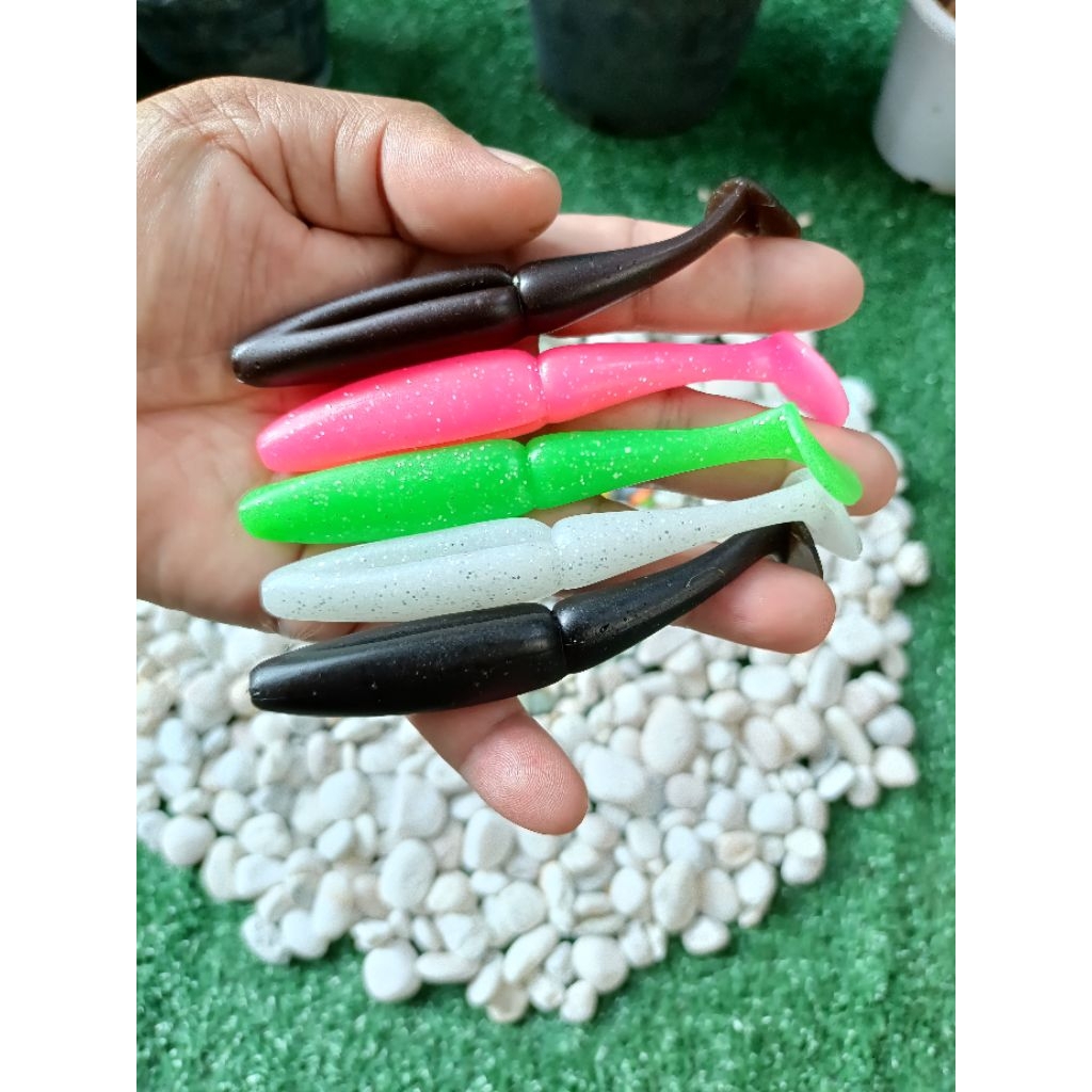ปลายางตัวลองตกปลาช่อนชะโด ราคา 100 บาทสุดคุ้ม(ปกติ110บ.)11cmน้ำหนัก13g.1ซอง 5ตัว มีตัวเบ็ด6/0