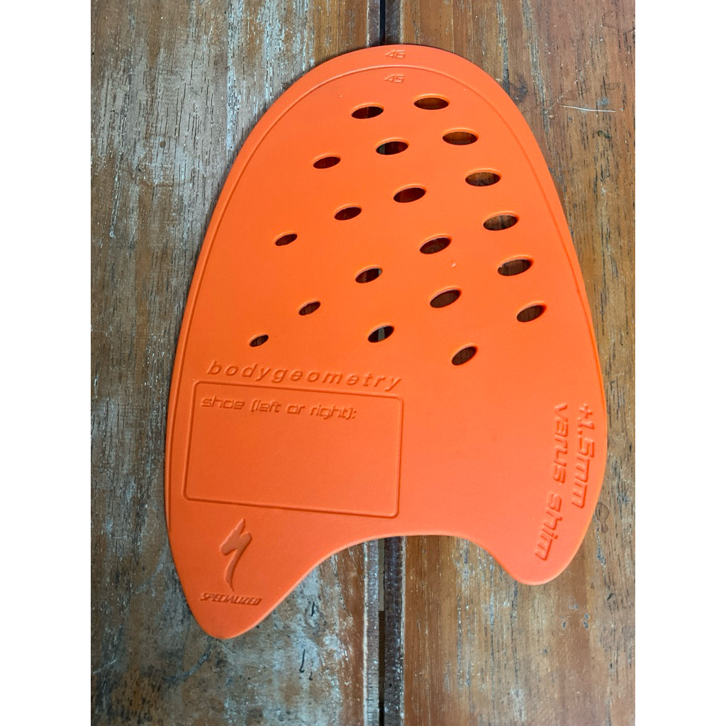specialized body geometry in the shoes shims wedge  varus  45-46 shoes