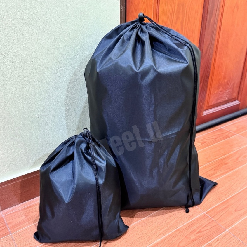 ถุงผ้าหูรูด ใบใหญ่ ผ้าร่มหนา สีดำ กันน้ำ กันฝุ่น ใช้เก็บของ พร้อมส่ง