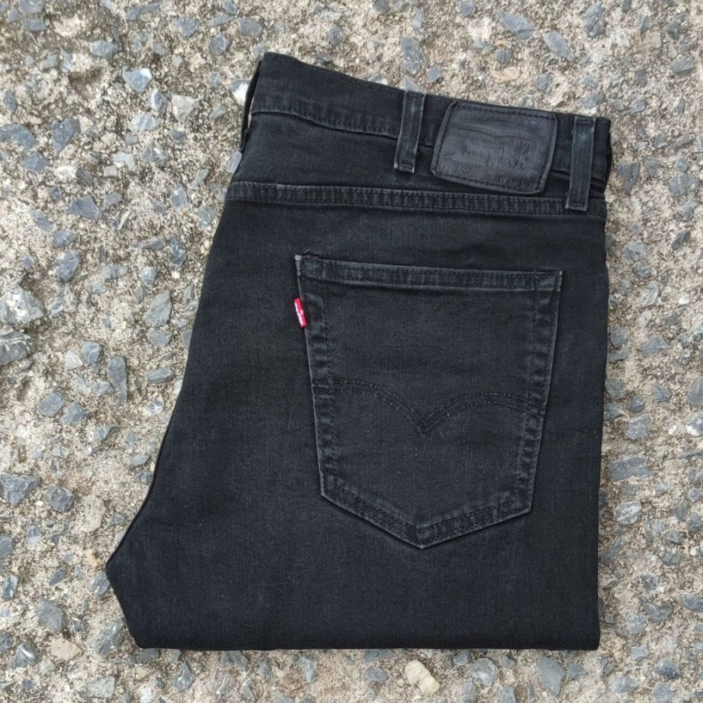J11/39 กางเกงยีนส์มือสอง 502 Big E Super Black เอววัดจริง 39.5" ยาวทั้งตัว 42" ปลายขา 7.5" ผลิต Paki