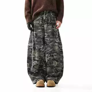(🔥จัดส่งด่วน 1 วัน!) 22wrldwidee Retro Camouflage Workwear Jeans กางเกงยีนส์ลายทหาร ทรงบอลลูน คาร์โก้(KR1679)