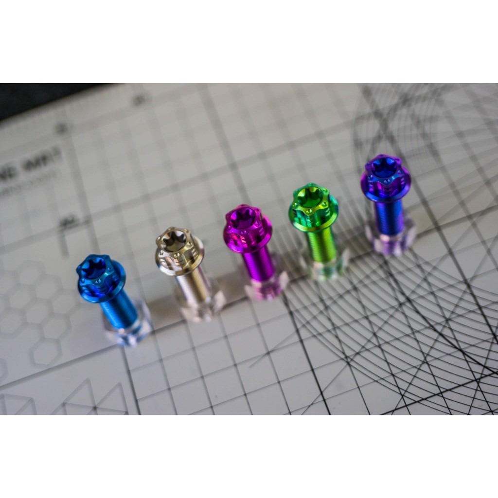 น็อตไทเทเนียมแท้ M8 หัวเฟือง