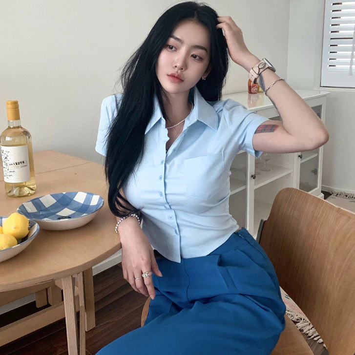 เสื้อแฟชั่นผู้หญิงสไตล์เกาหลี เสื้อเชิ้ตแขนสั้นทรงรัดเอว สีเรียบ ใส่เที่ยวสบาย