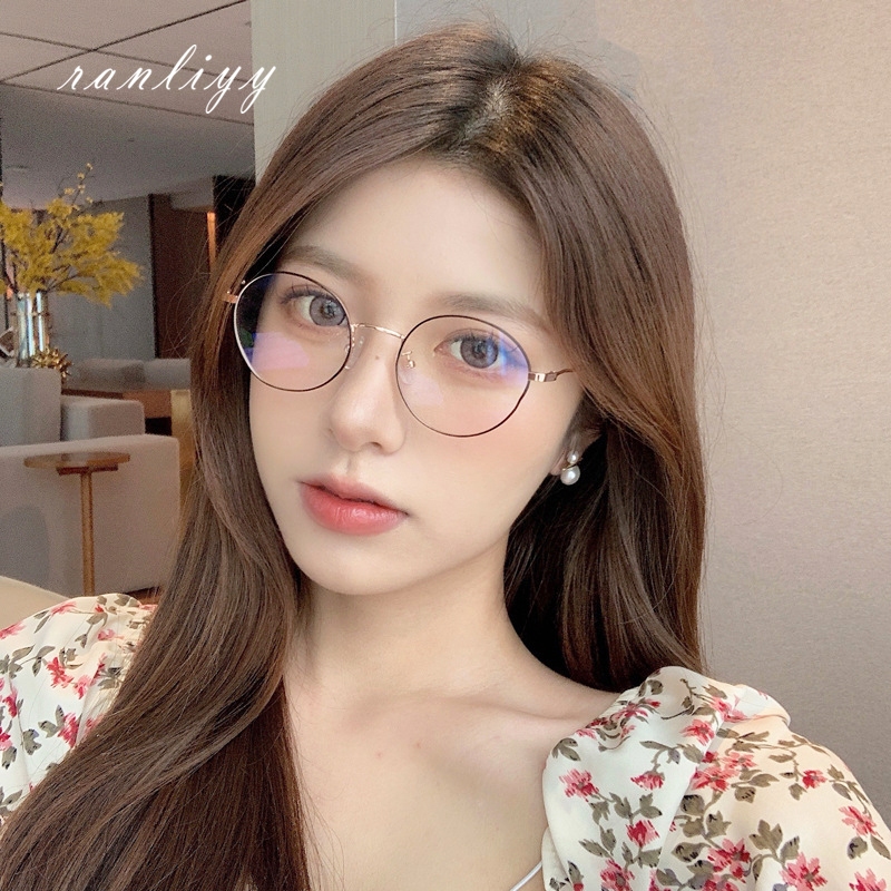 COD🌼แว่นตาอ่านหนังสือป้องกันแสงสีฟ้ากรอบโลหะแฟชั่นระดับไฮเอนด์แว่นสายตายาวผู้ชายและผู้หญิง-Ranliyy