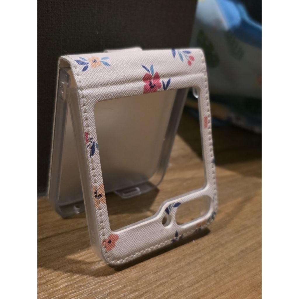 ส่งต่อCase Samsung Z Flip6