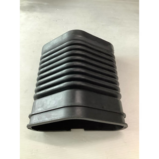 ท่อหม้อกรองอากาศสามเหลียม สิงห์ไฮเทค 195,HINO 04B00698