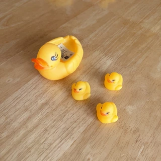 🐤เป็ดอาบน้ำ เป็ดยางลอยน้ำ บีบมีเสียงปิ๊ปๆ ของเล่นอ่างอาบน้ำ 1 set 4ตัว