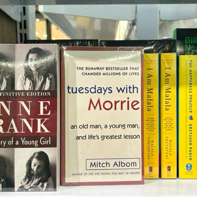 Tuesday with Morrie หนังสือมือหนึ่ง