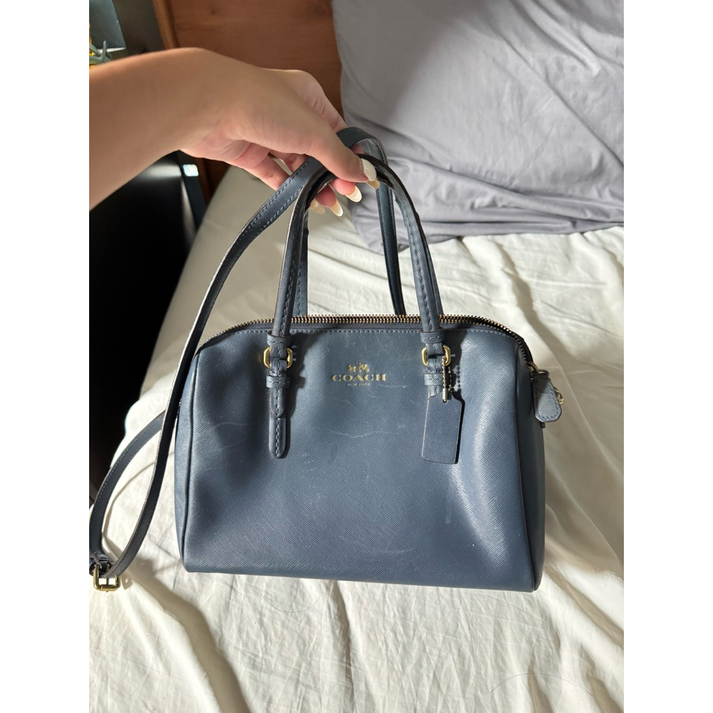 กระเป๋าหนัง Coach สีน้ำเงิน มือสอง