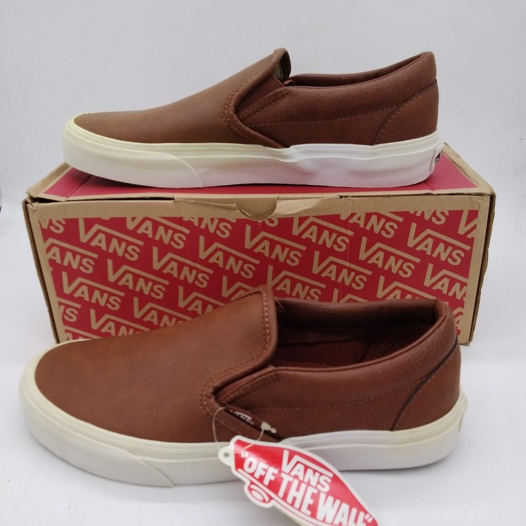 VANS326: VN-00MEL3D หนังน้ำตาล ราคาป้าย 2,200 ลด 40% เหลือคู่ละ  1,320 บาท