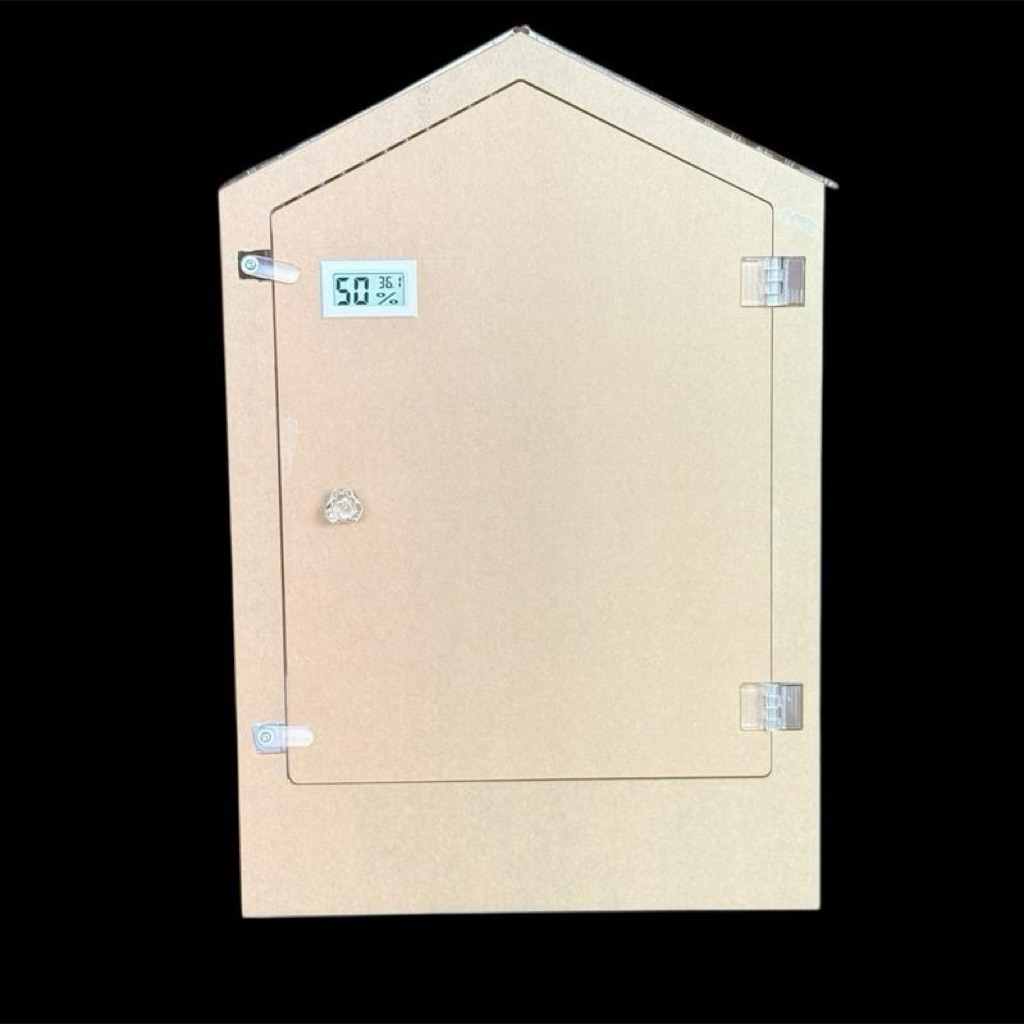 กล่องอะคริลิค ทรงบ้าน สัตว์เลี้ยง ขนาด 30*30*45cm. (กว้าง ยาว สูง) หนา 3 มิล รู 0.5 มีรูใส่ขวดน้ำ มีทึ่วัดอุณหภูมิ - รูปที่ 2