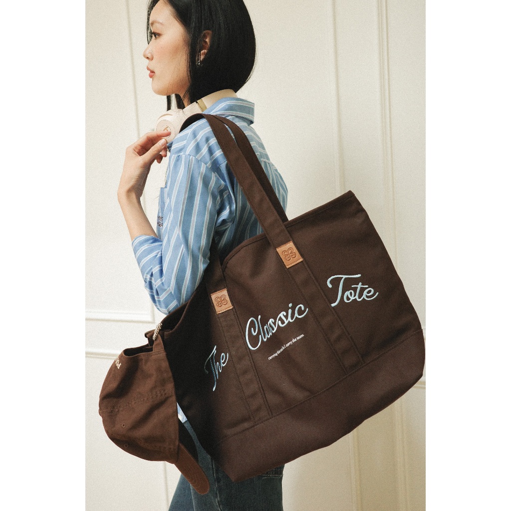 MIST OF RAIN - The Classic Tote Bag กระเป๋าผ้าไซส์ใหญ่ กระเป๋าแบกบ้าน
