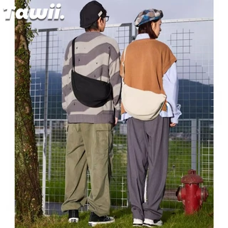 Tawii. กระเป๋า กระเป๋าผ้า กระเป๋าข้าง สะพายข้างไนล่อน กระเป๋านุ่ม Unisex Bag กระเป๋าเท่ๆ