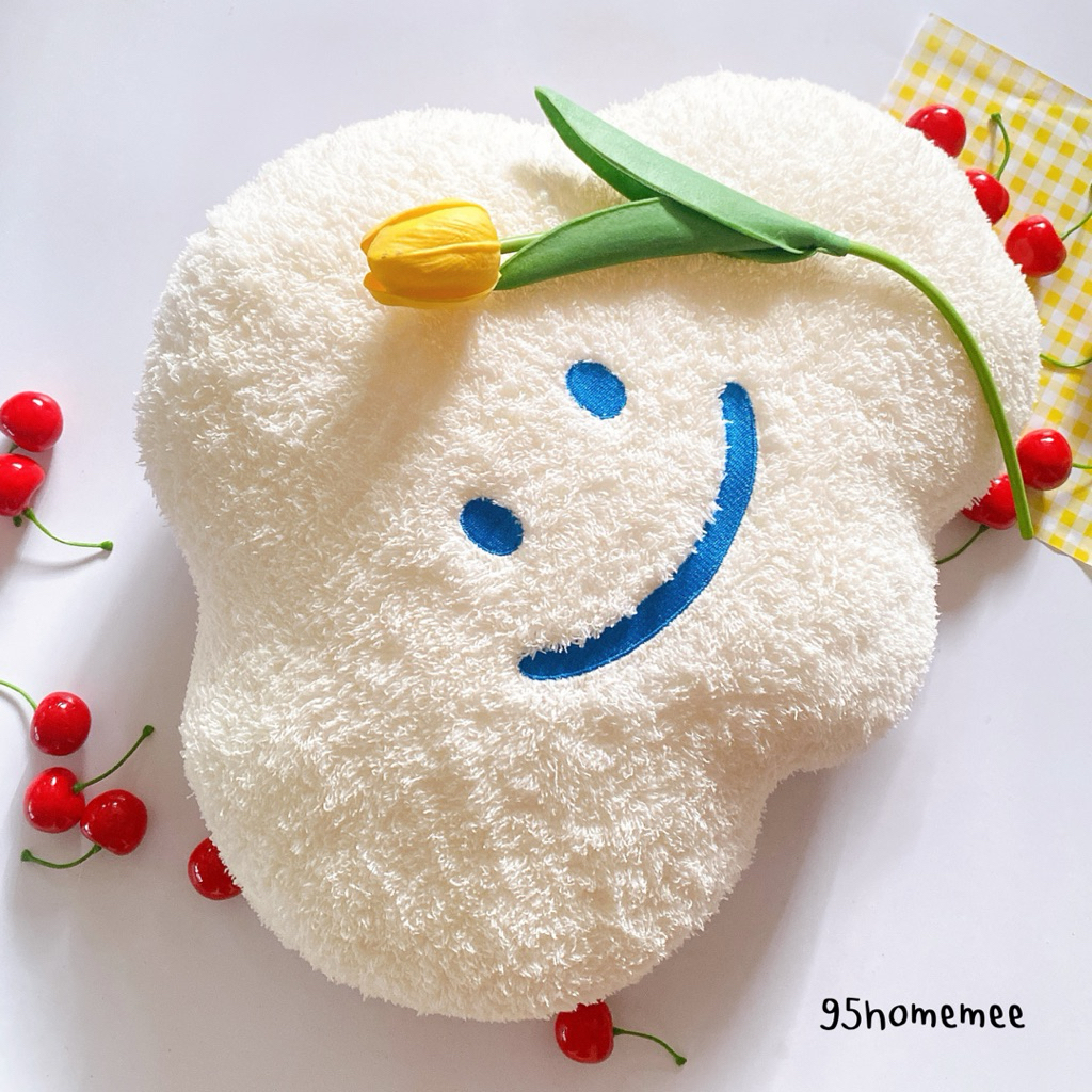 หมอนอิงก้อนเมฆหน้ายิ้ม พร้อมส่ง น่ารักมากก