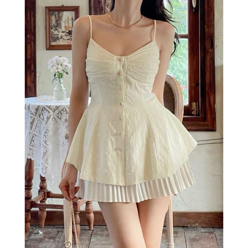 เสื้อแบรนด์เวียดนาม redbean.clothing พร้อมกระโปรง