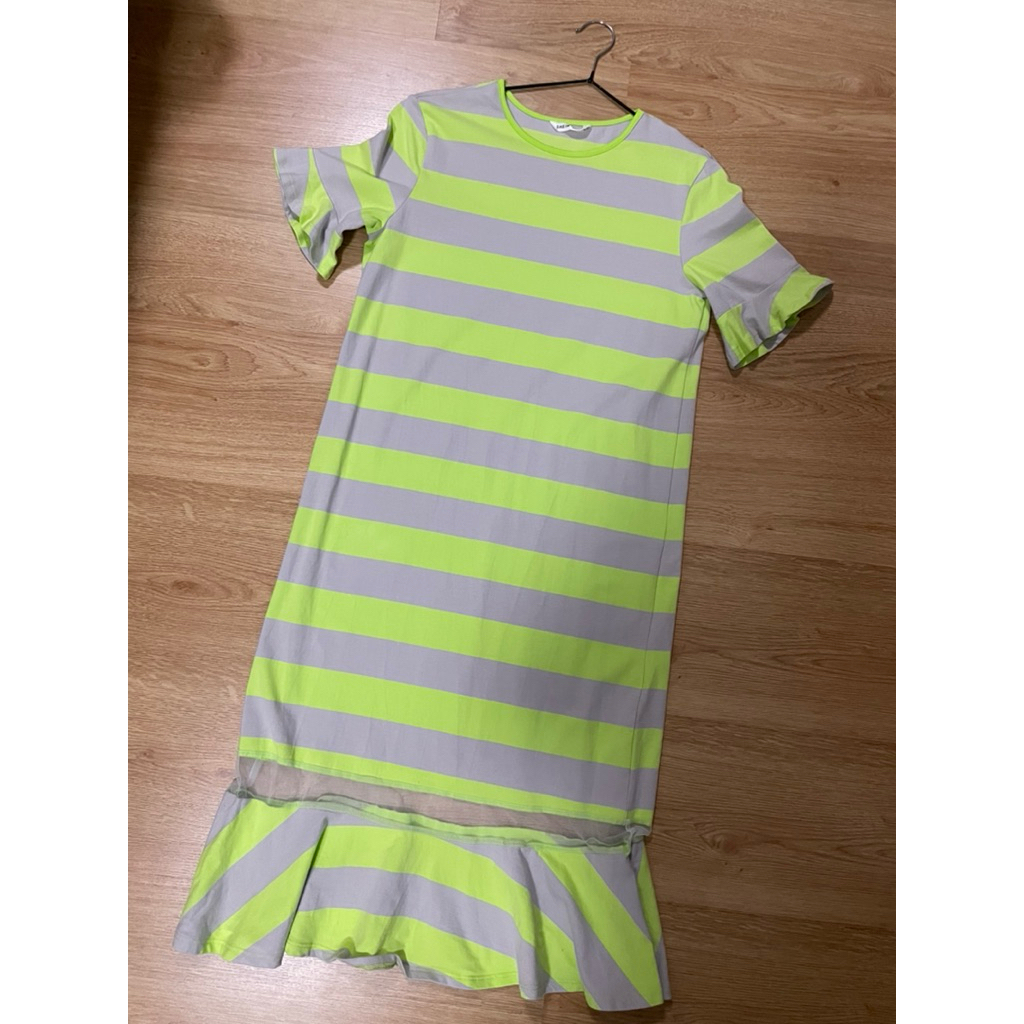 เดรสผ้ายืดเก๋ๆ สีเขียวลายทาง SHEIN TEEN (EU152) *ไม่เคยใส่