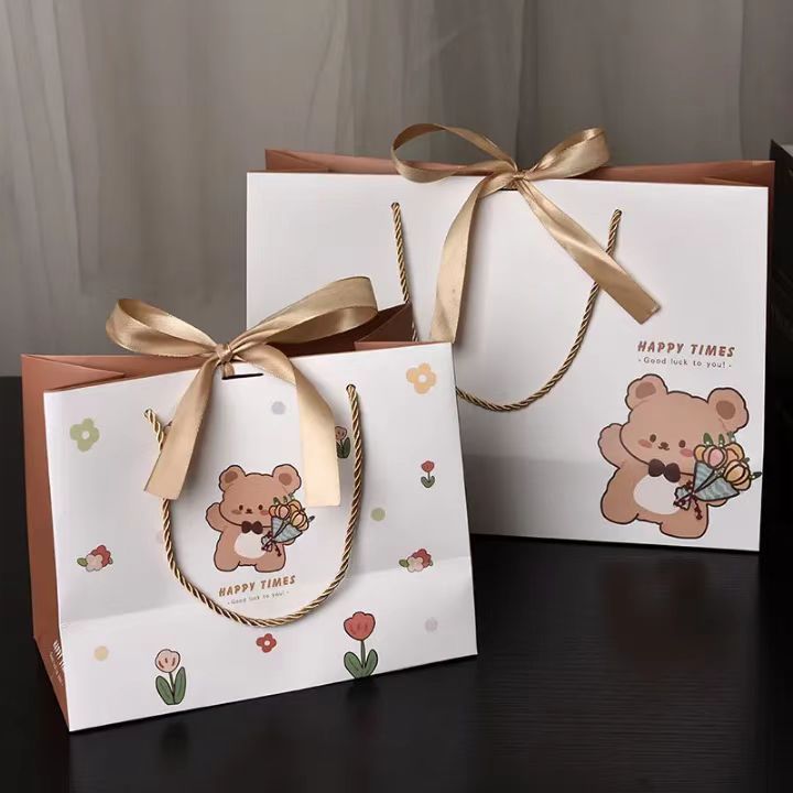 🐻bag🐻 ถุงกระดาษหิ้ว ถุงกระดาษพื้นขาว ลายหมีน้ำตาล ผูกโบว์สีทอง ใส่ของชำร่วยน่ารักๆ พร้อมส่ง - รูปที่ 5