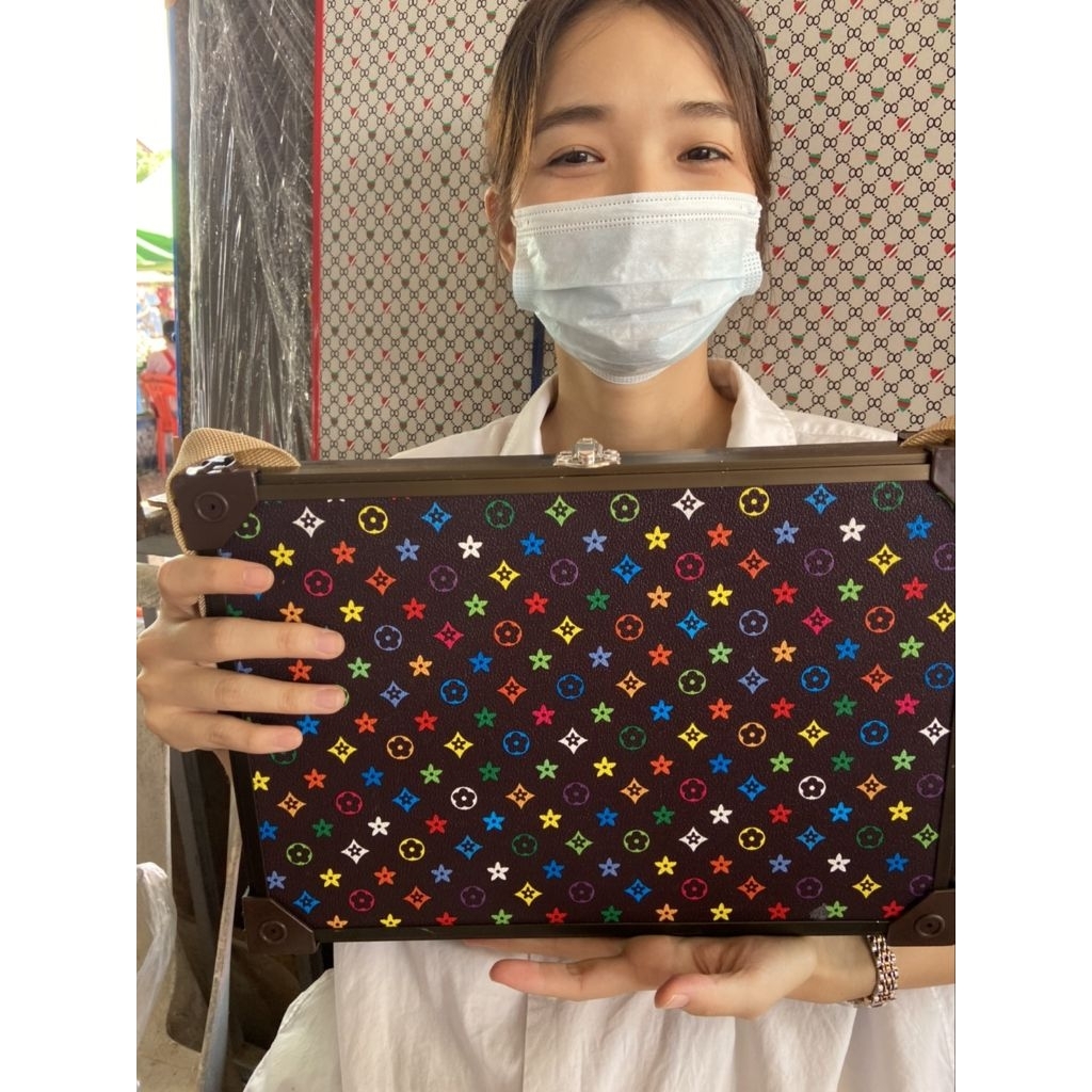 แผงลอตเตอรี่ขนาด 29×45และ31x49(เรียง6ตัวใส่ได้ 200กว่าใบและ300กว่าใบ เรียง3ตัวใส่ได้ 400กว่าใบและ600กว่าใบ)