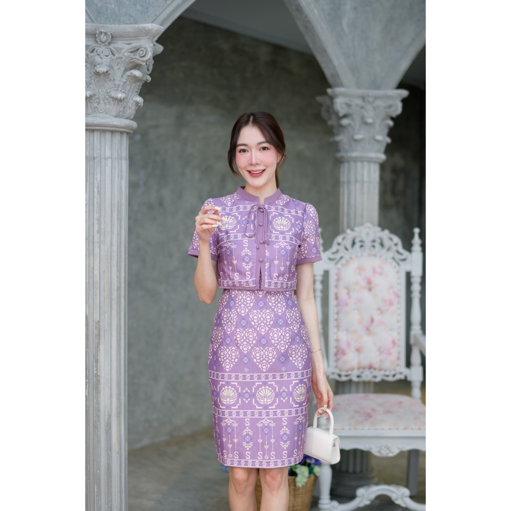 T0037ชุดเดรสลายไทยคอปีนกีกแต่งกระดุมทรงสอบ