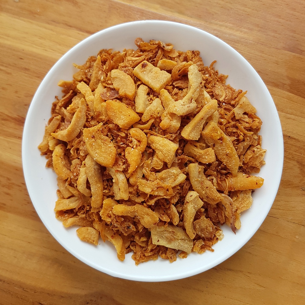 น้ำพริกกากหมู (กากหมูเจียวโบราณ) 250 กรัม ลูกยายนอม