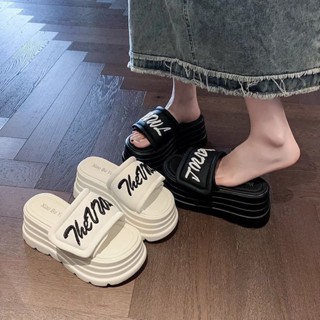 รองเท้าแตะแบบสวม พื้นหนาแฟชั่นใหม่ สไตล์เกาหลี อินเทรนด์ แตะ…