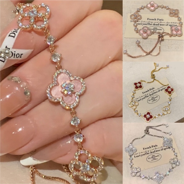 สร้อยข้อมือ รูปใบโคลเวอร์สี่แฉก การประดับเพชร วัสดุโลหะผสม สไตล์เกาหลี เครื่องประดับแฟชั่น มี 3 สีให้เลือก