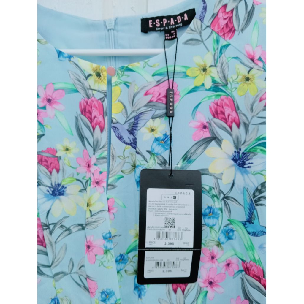 ชุดเดรสลายดอกไม้ ESPADA