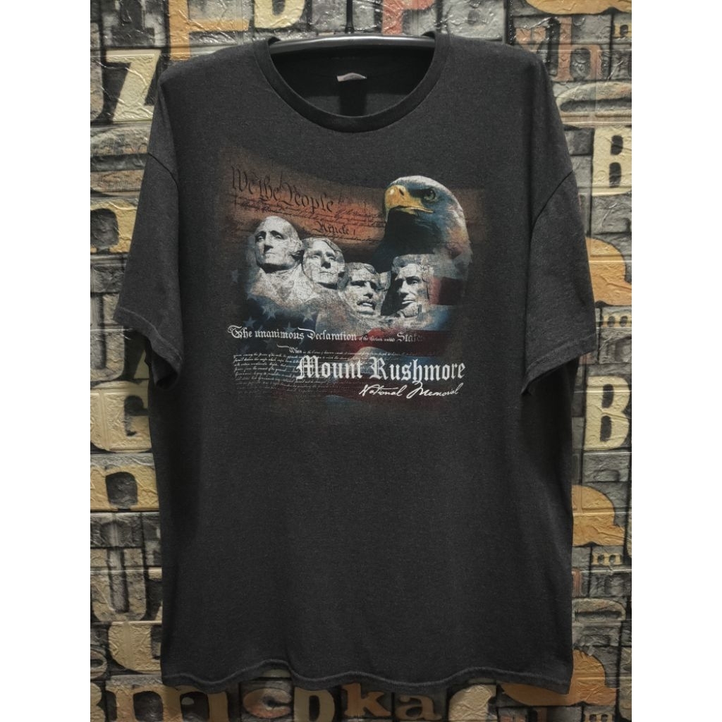 เสื้อมือ2 Mount Rushmore ป้าย Delta ไซส์ XL รอบอก 47 ยาว 31ตะเข็บคู่ ไม่มีข้าง
