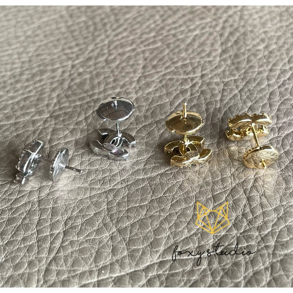 ต่างหูรุ่น mini Crystal Earrings VIP รุ่นขายดี ไซส์มินิ1cm (linkใหม่ค่ะ กดดูรีวิวรวมของร้านได้เลยนะคะ🙏🏻) - รูปที่ 2