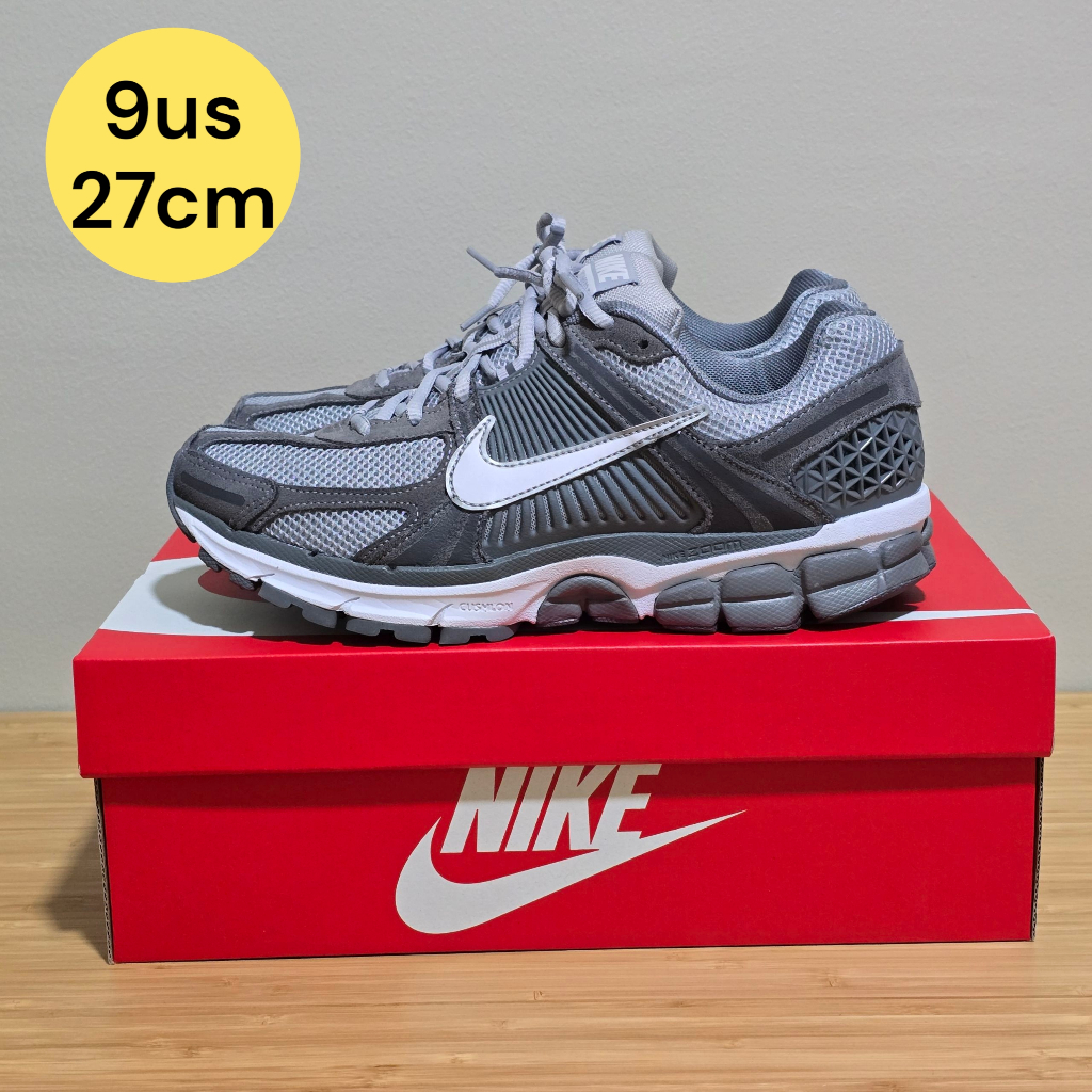 Nike Vomero5 Size 9us แท้100%