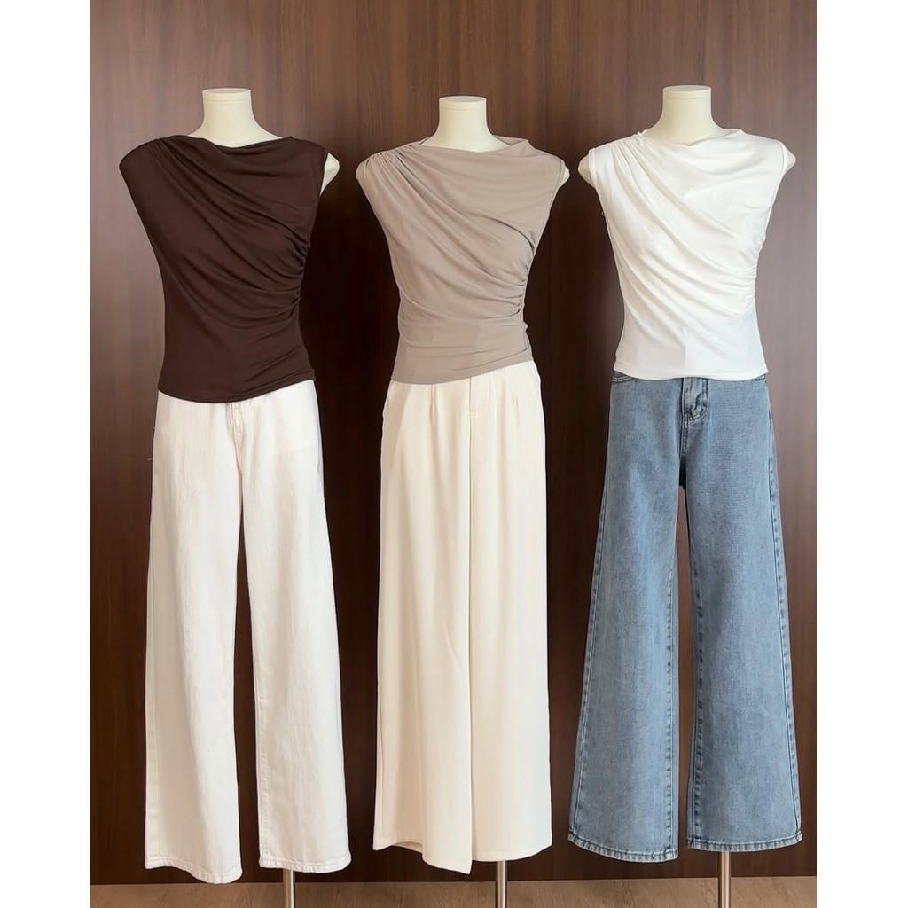 เสื้อปาดไหล่แขนกุด ย่นข้างหน้า (ดำ ขาว น้ำตาล)