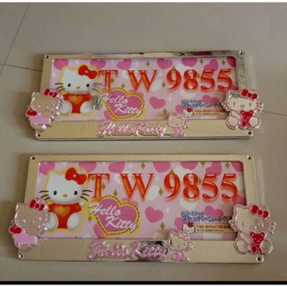 กรอบป้าย รถยนต์ คิตตี้ ชุปเงา บานเย้น ชุปโครเมียม สีแดงเงา ม…