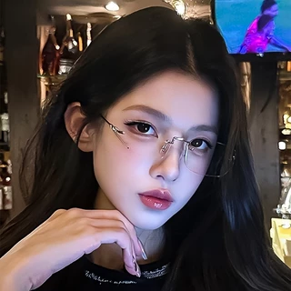 [จัดส่งรวดเร็วจากกรุงเทพ] แว่นตาไร้ขอบสีเงินใหม่สำหรับผู้หญิง แว่นตาสายตาสั้น กรอบป้องกันแสงสีฟ้าอัลตร้าไลท์แฟชั่นเกาหลี