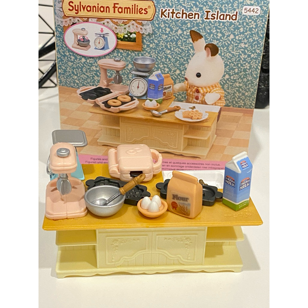 มือสอง  สภาพ 99% Sylvanian Families Kitchen Island