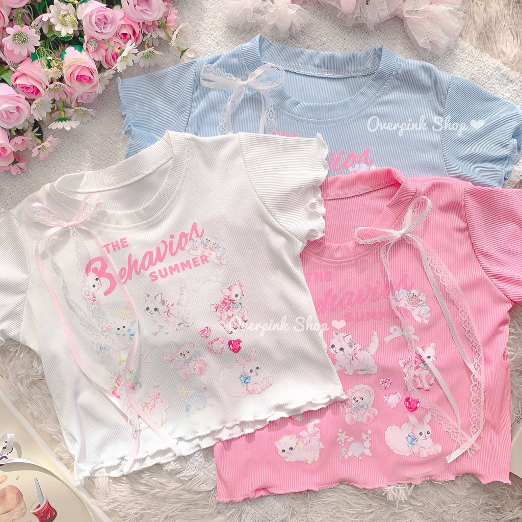 🌸OVP🌸 เสื้อยืดคอกลม ผ้าร่องยืด สกรีนลายการ์ตูนสุดคิวท์ พร้อมเข็มกลัดลูกไม้โบว์ เสื้อยืดลายการ์ตูน
