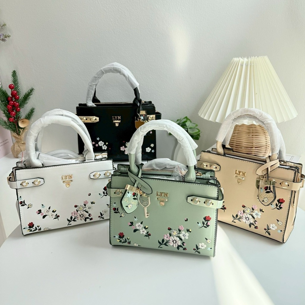 กระเป๋า LYN BOtanic fineness ลายดอกไม้ แบรนด์แท้Outlet💯