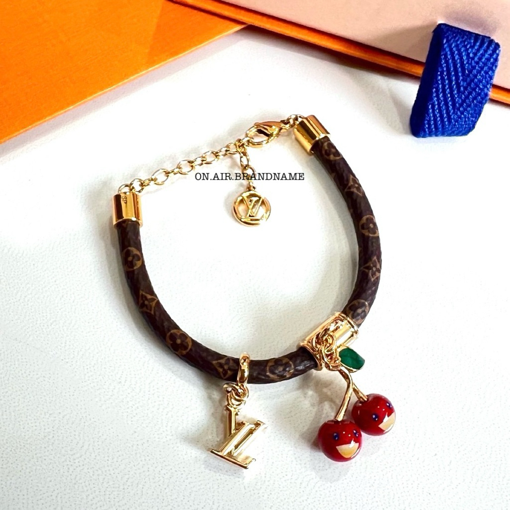 New LV x TM bracelet กำไลข้อมือ สร้อยข้อมือ น้อง cherry เชอร์รี่ น่ารักมาก