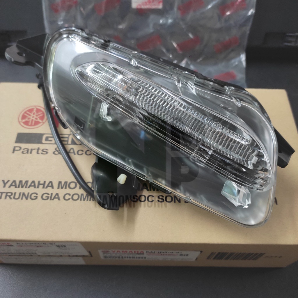 ไฟเลี้ยวหน้า LED GRAND FILANO HYBRID 2022-2025 แท้ YAMAHA FRONT FLASHER LIGHT  K