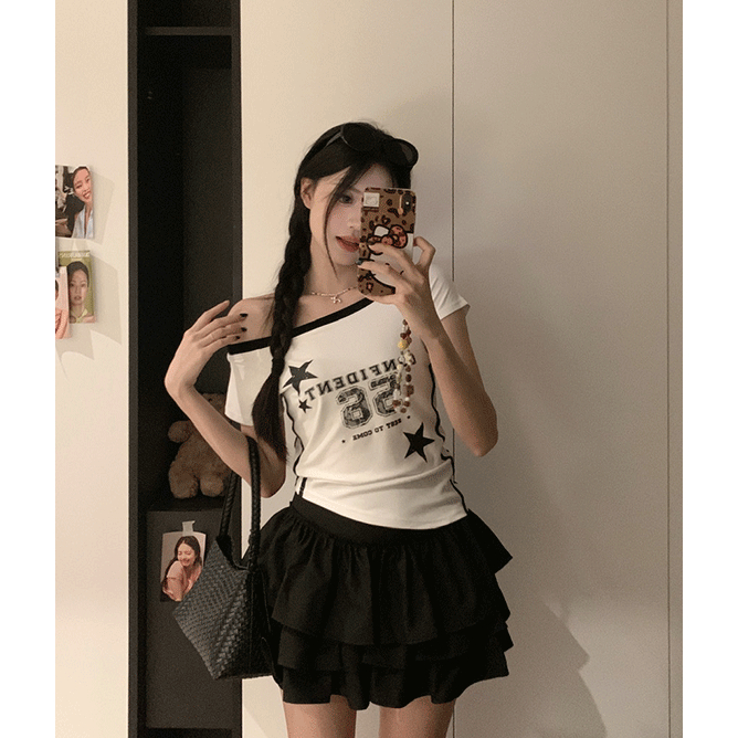 เสื้อยืดผู้หญิง เสื้อปาดไหล่ ทรงเข้ารูป ใส่สบาย สไตล์ออลแมทช์ #1502377