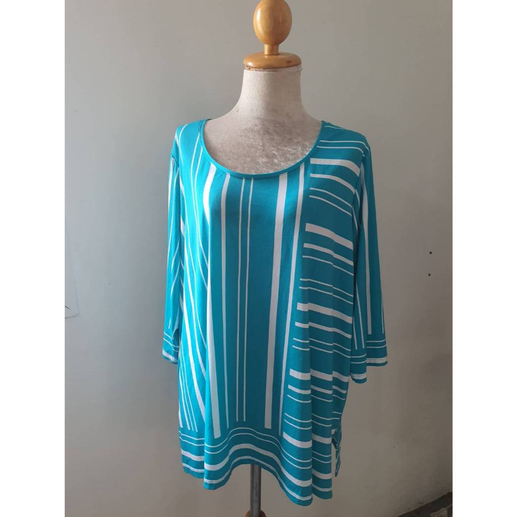 FF06493 เสื้อแฟชั่นมือสอง สวยๆ  อก 52-58 นิ้ว